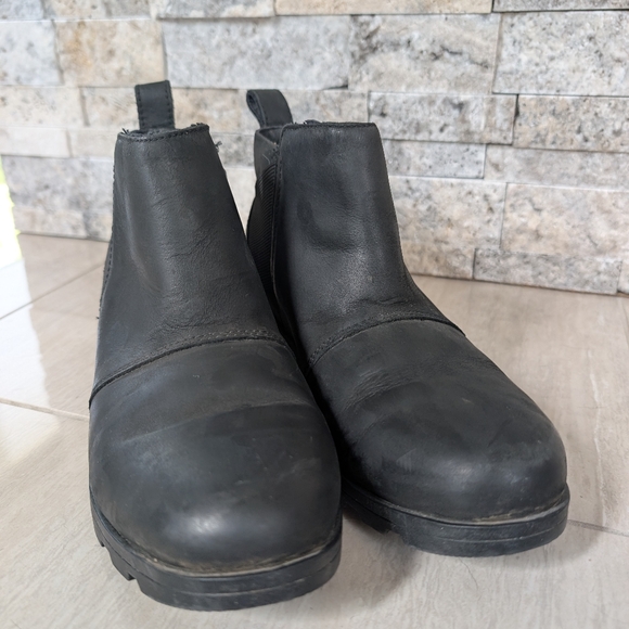 Sorel Emelie Chelsea Boots - Picture 3 of 7